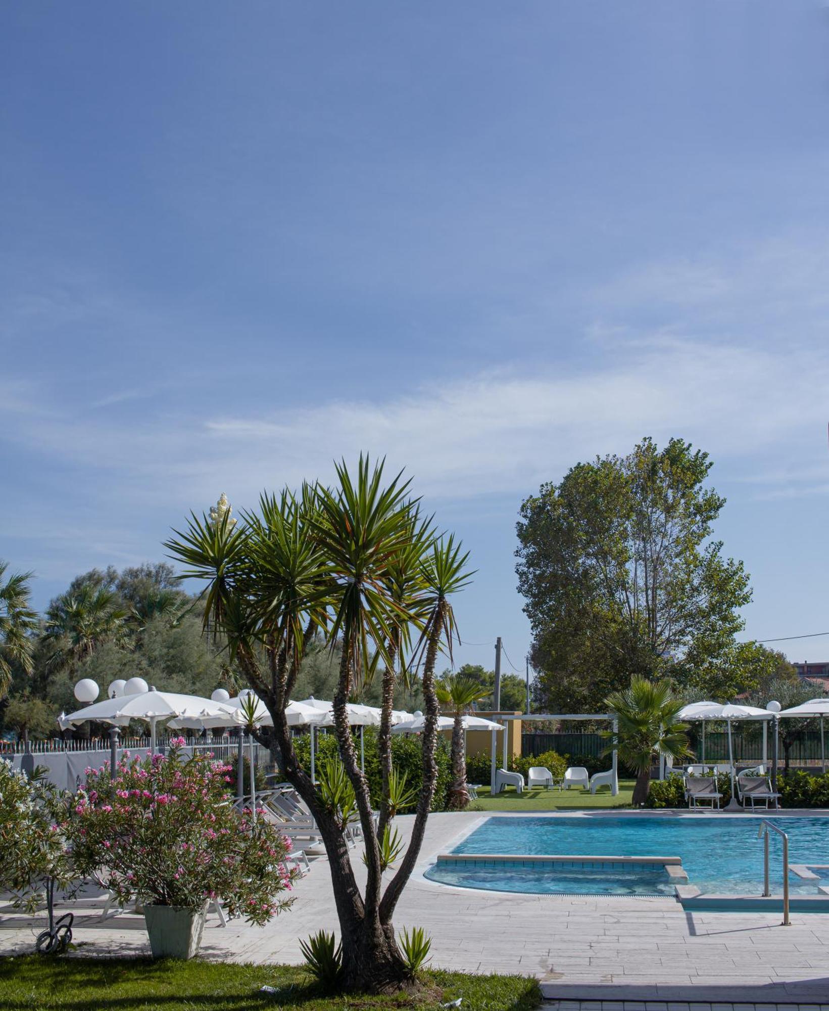 Hotel Belvedere Martinsicuro Esterno foto